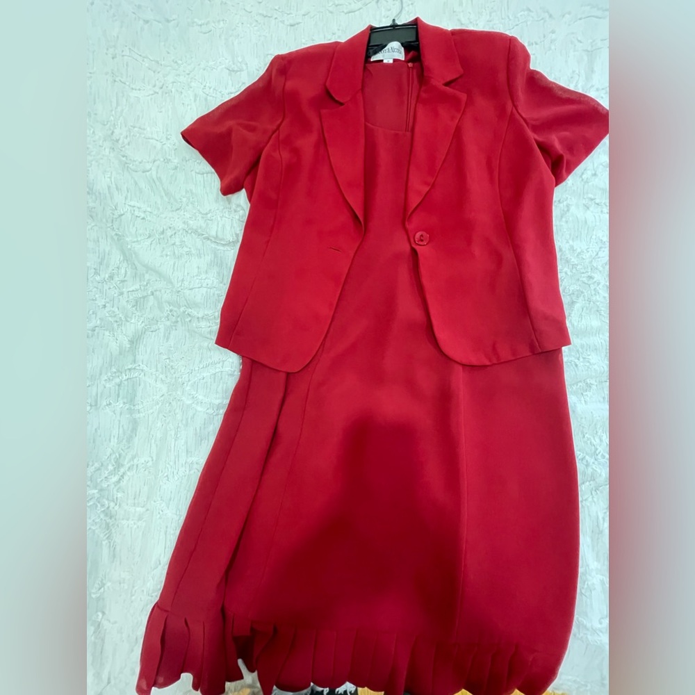 Danny & Nicole red pleated dress! Size 14